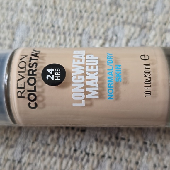 REVLON BRAND COLORSTAY LONGWEAR MAKEUP FOUNDATION #130 PORCELAIN BUNDLE OF 2 - Picture 4 of 7